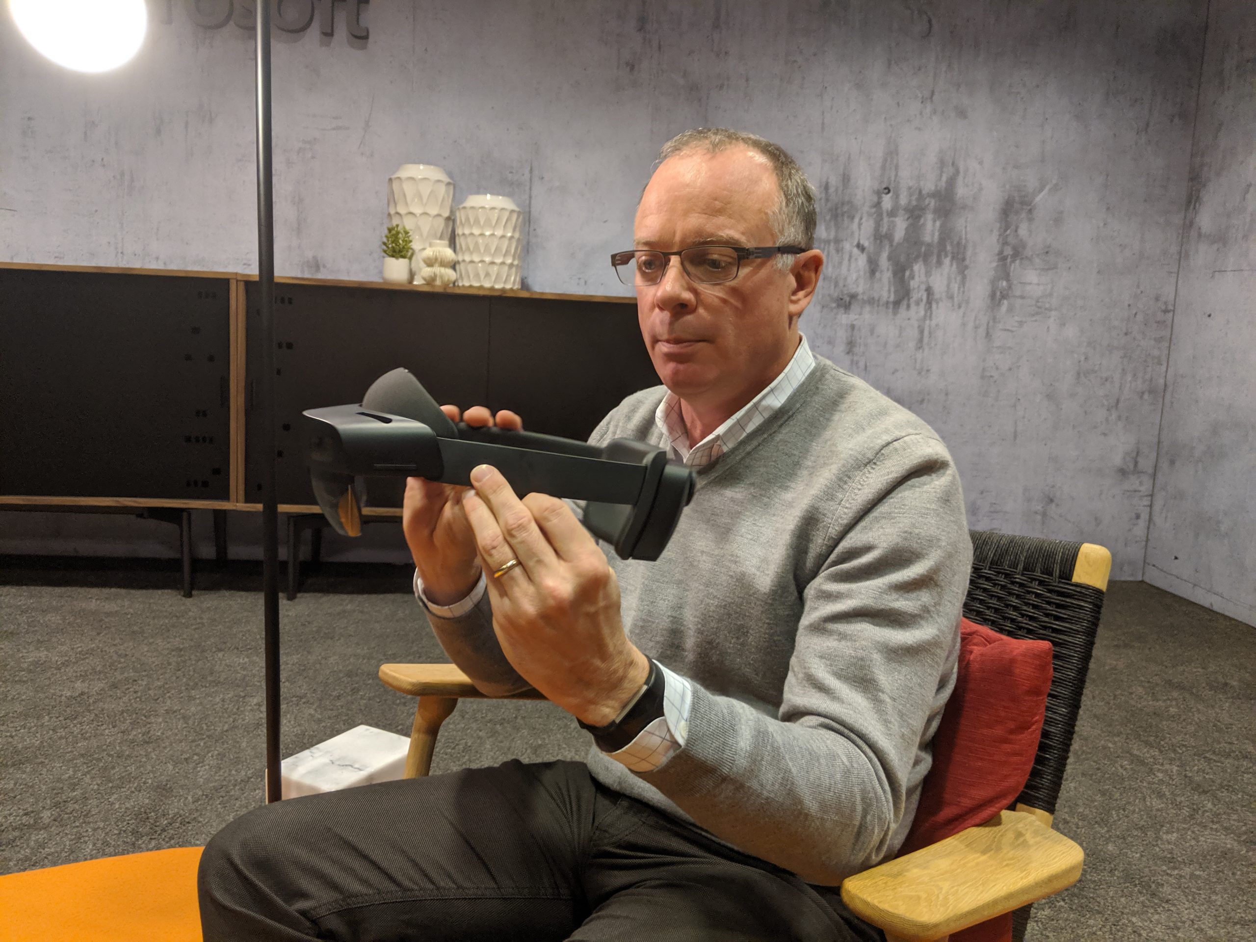 Microsoft HoloLens 2 offers trippy, eyeball-tracking augmented