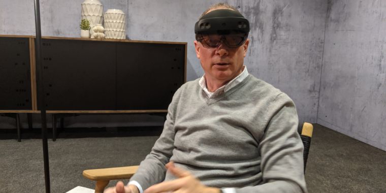 Microsoft HoloLens 2 offers trippy, eyeball-tracking augmented reality