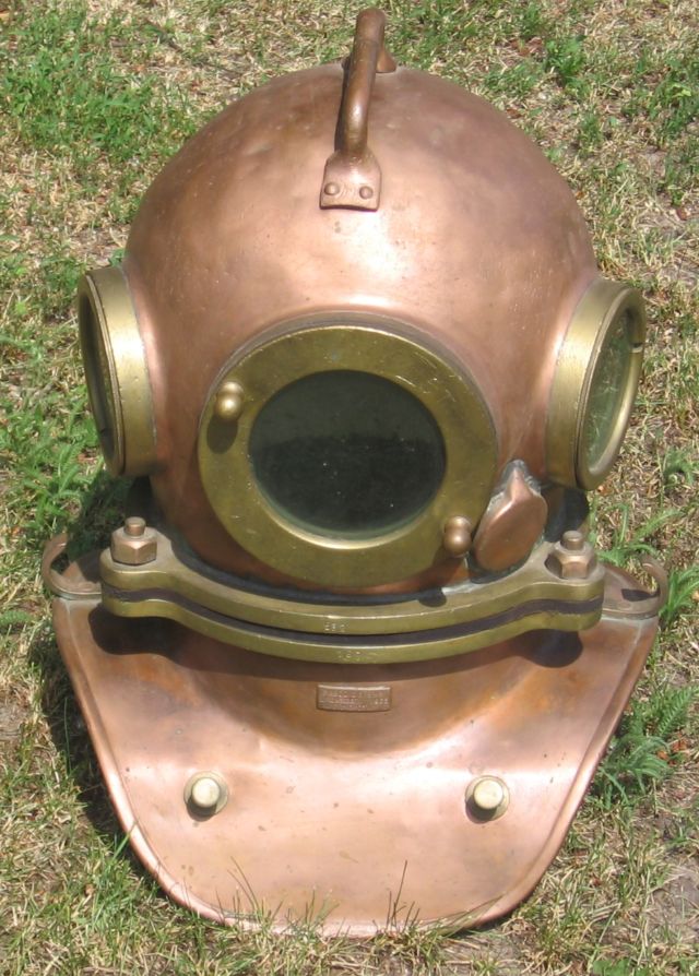 My earlier experiences with Google Daydream and Oculus Quest led me to expect VR headsets to feel like this Soviet-era diving helmet.
