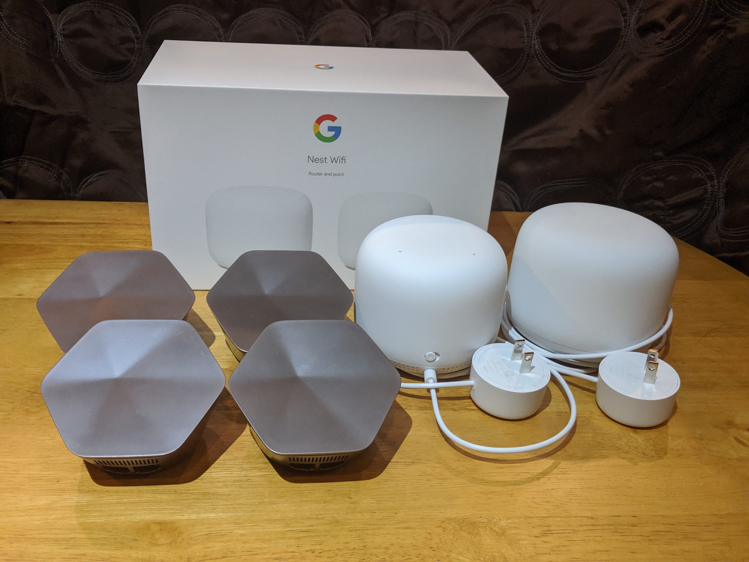 Google Nest Router newest and wifi point, excellent working condition