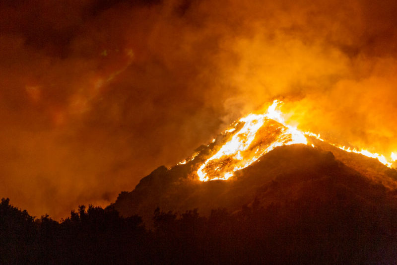 Wildfire chasers are the new tornado chasers Ars Technica