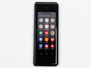 Pictures of the Galaxy Fold.