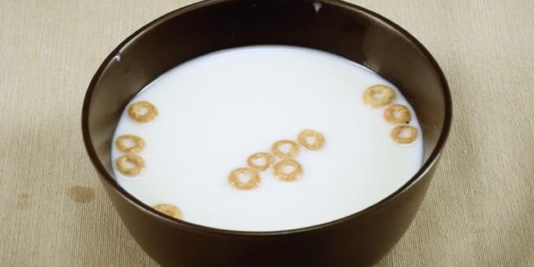 physicists-measured-forces-behind-why-cheerios-clump-together-in-your