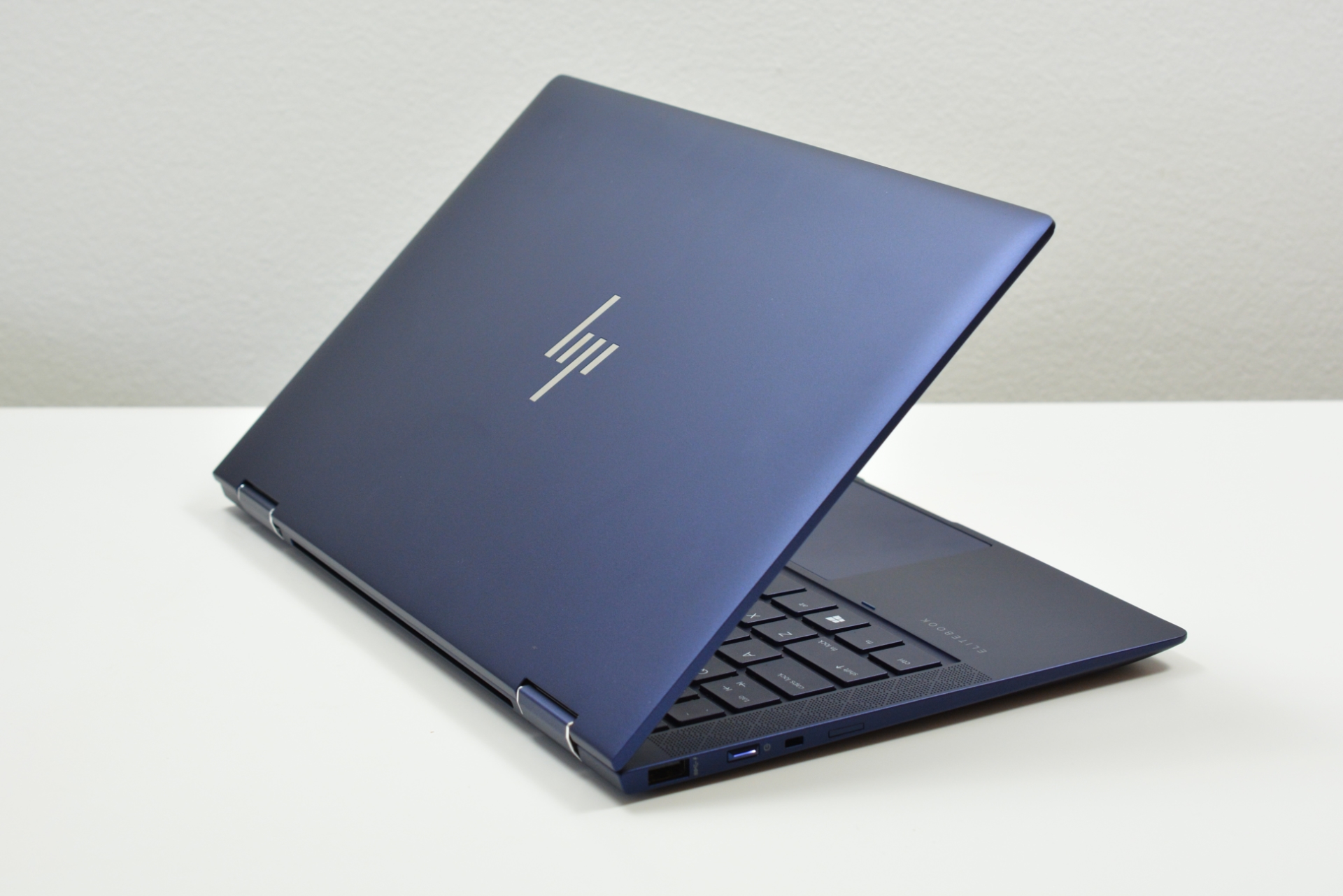 HP Elite Dragonfly review: Luxurious, professional, expensive