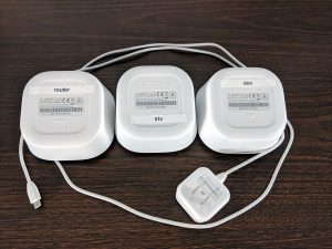 bottom view of Eeros, with one USB-C charger and cable