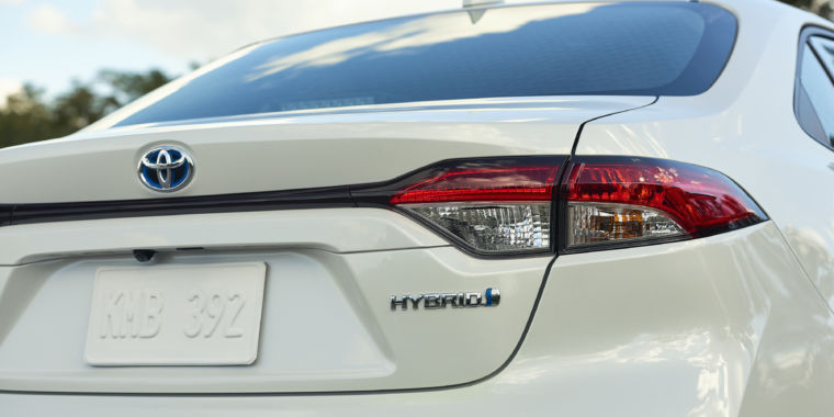 The 2020 Toyota Corolla Hybrid Isn T Exciting But It Is Quite Frugal Ars Technica