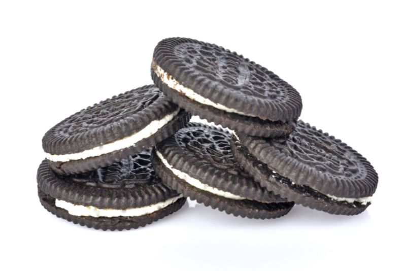 Could you resist these Oreos? Maybe if you depended on a friend to help you delay gratification.