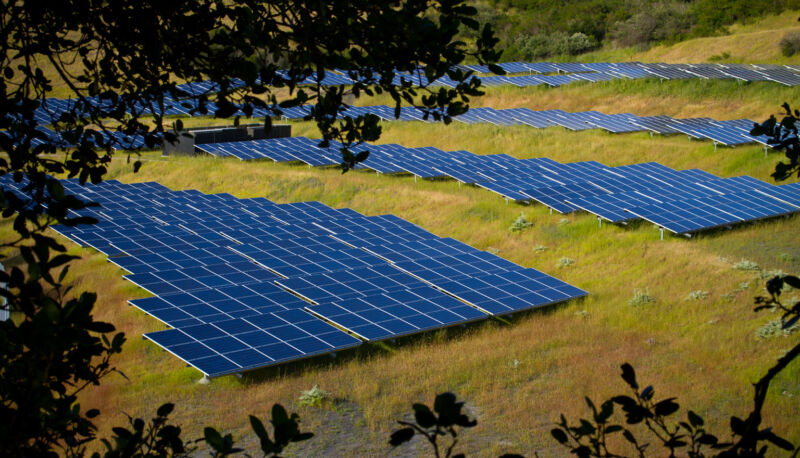 solar_array_michael_mees-800x458.jpg