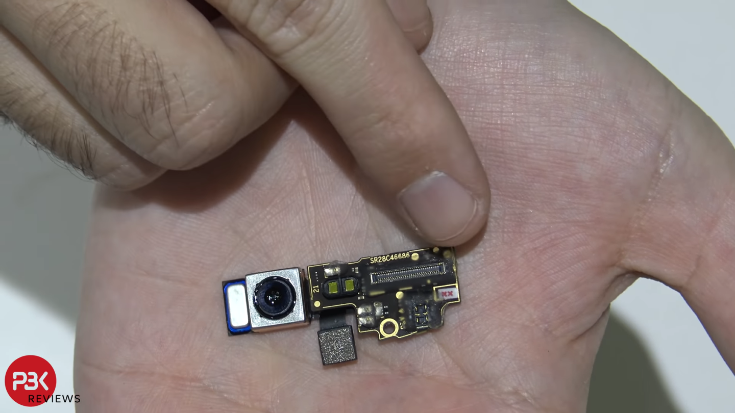 The new Moto Razr gets a teardown a day before release - Ars Technica