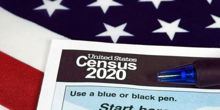 Facebook Pulls Trump Campaign Ads For Fake Census Claims Ars Technica 