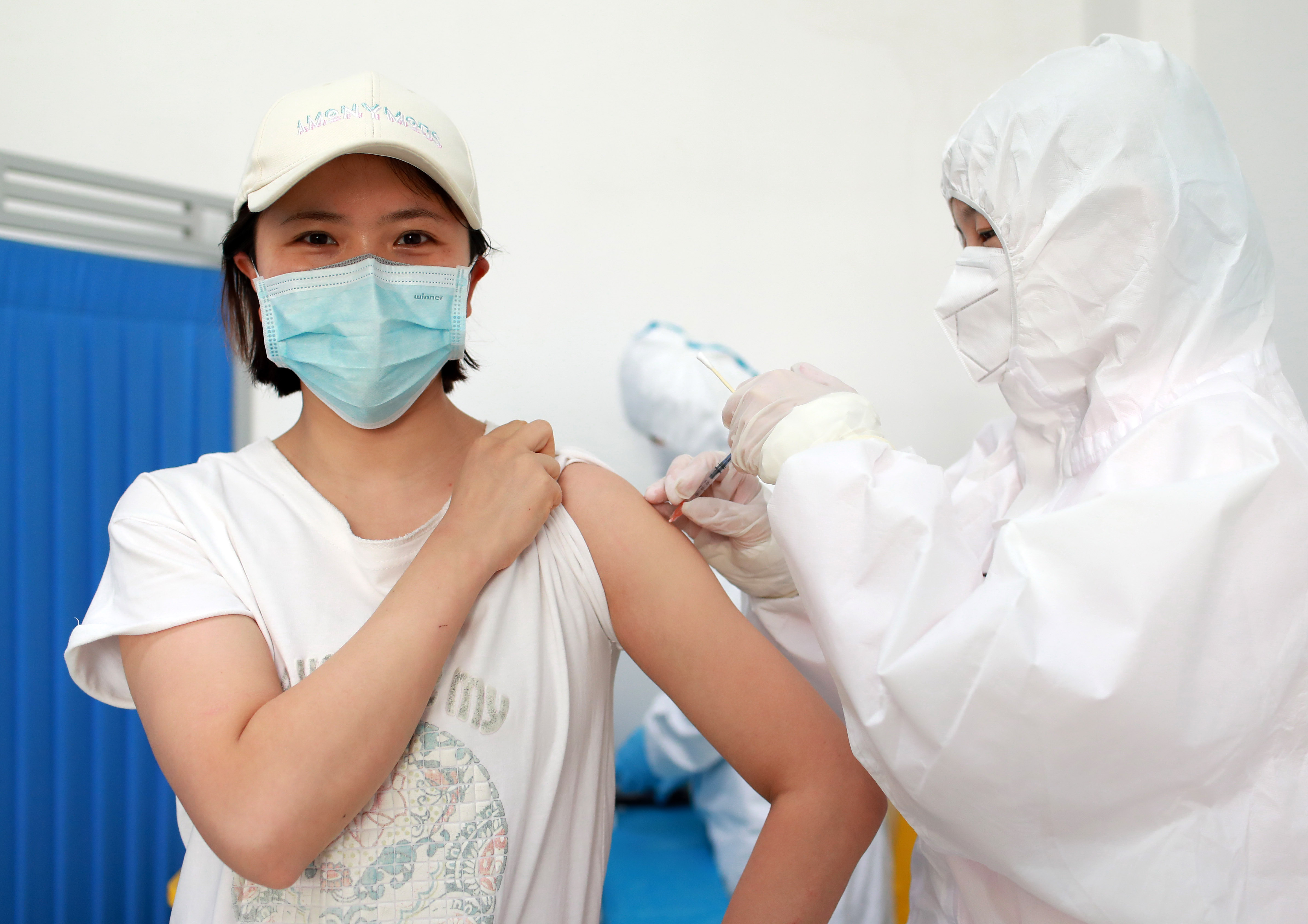 Вакцины японии. Vaccine Covid-19. Вакцинация в Китае. Вакцинация в Китае от коронавируса. Ковид в Китае вакцинация.