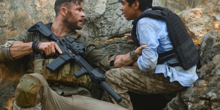 Review: Extraction is a solid action thriller with killer fight sequences