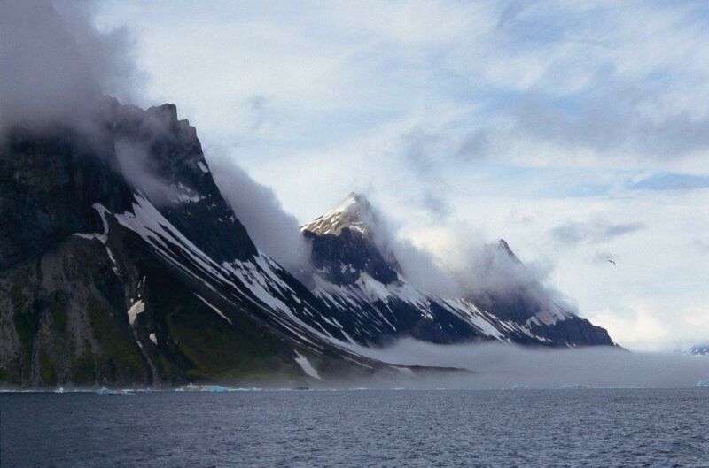 Over 14,000 years ago, an ice sheet was perched on Svalbard.