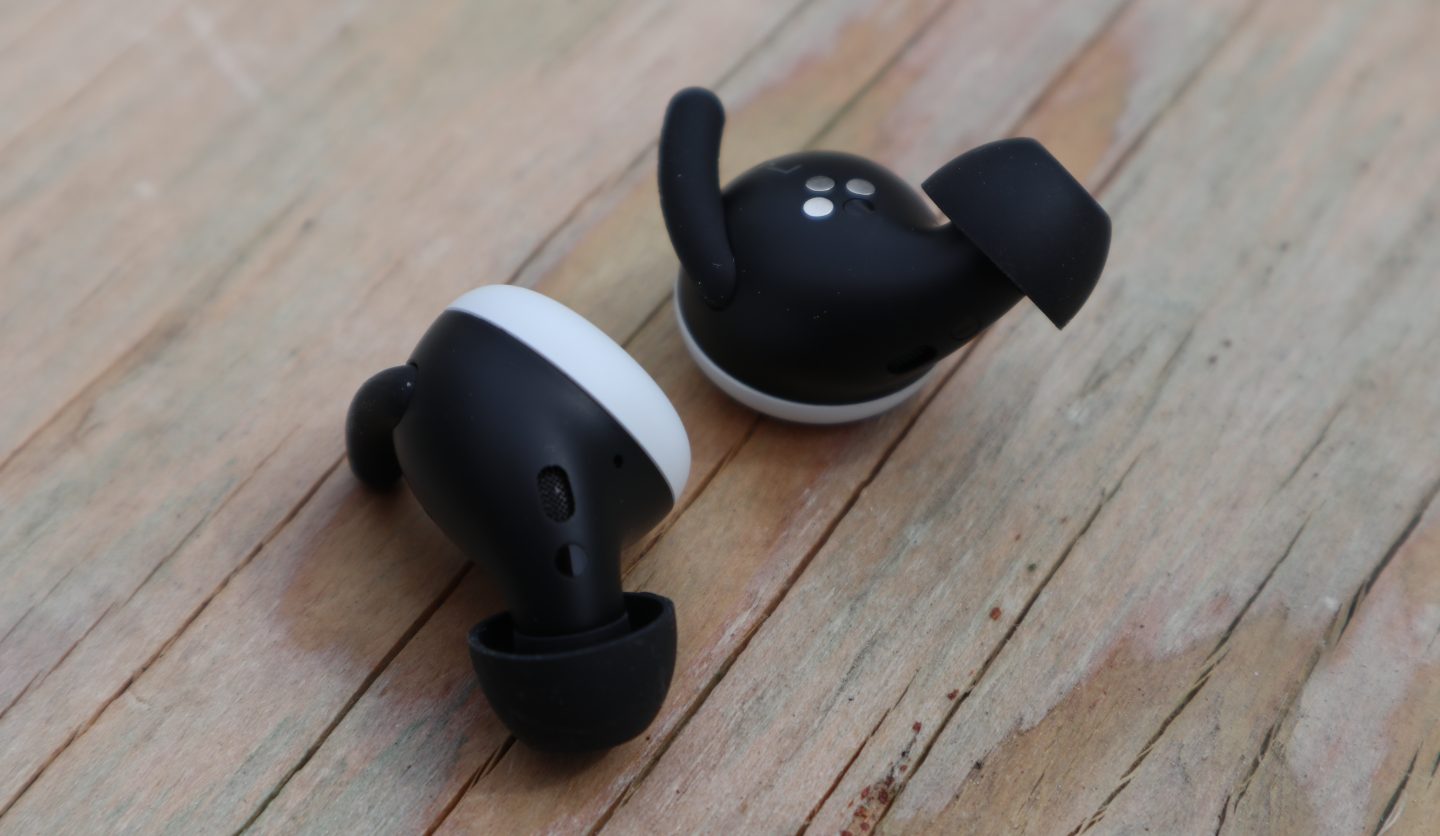 , Pixel Buds 2 anmeldelse: Disse øretelefoner er “meget bedre end OK,” Google