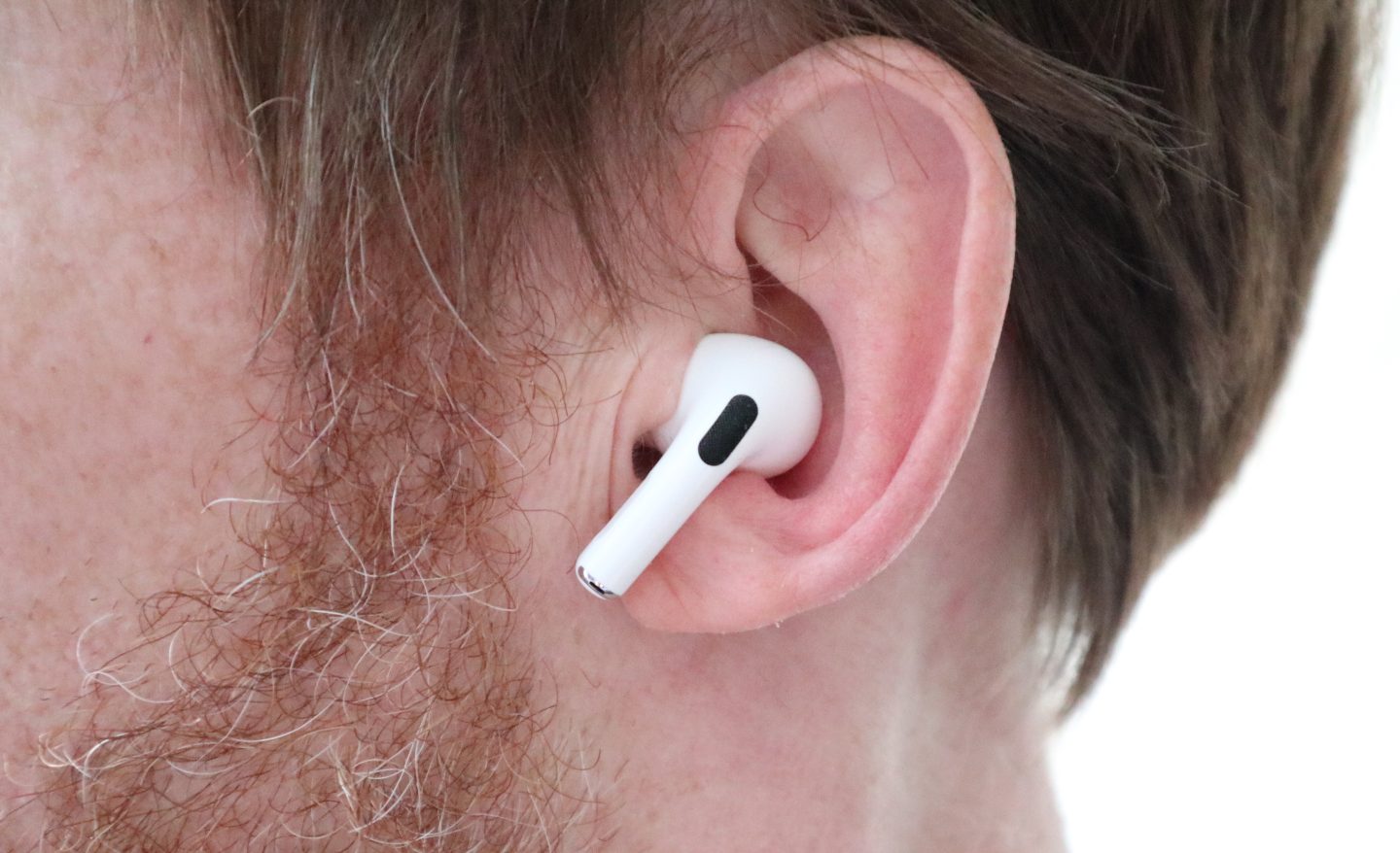 , Pixel Buds 2 anmeldelse: Disse øretelefoner er “meget bedre end OK,” Google