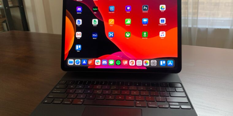 ipad pro m1 12.9 magic keyboard