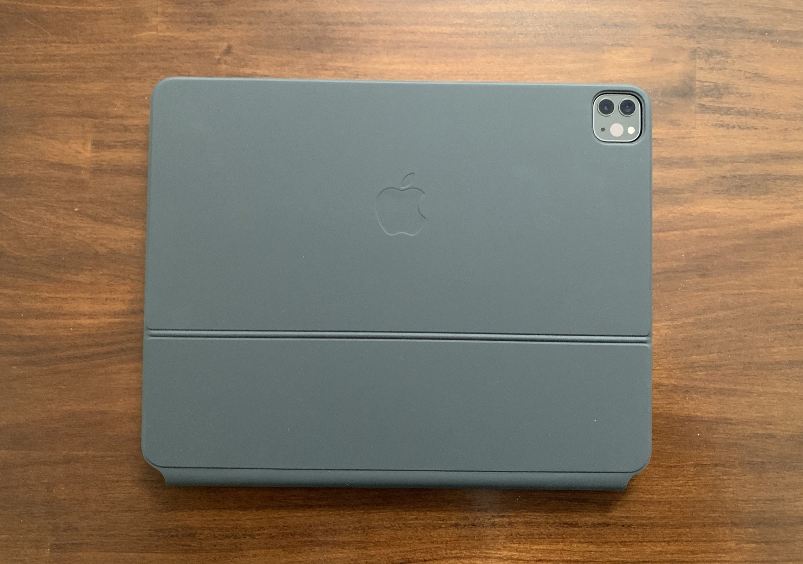 New 12.9-inch iPad Pro doesn't support the previous Magic Keyboard
