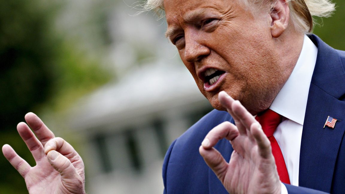 Facebook Oversight Board upholds ban on former President Trump - Ars ...