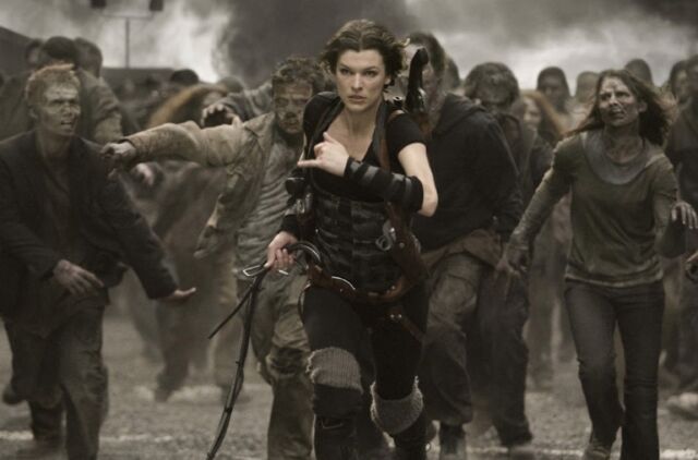 An amnesiac and a band of commandos try to contain an outbreak of the T-virus in <em>Resident Evil</em> (2002)