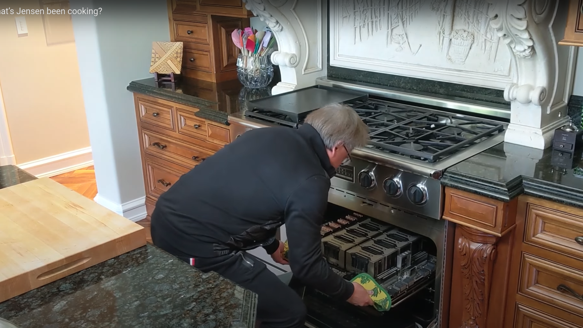 Looks like Nvidia is cooking up a new DGX deep-learning system - Ars ...