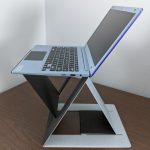 On the EVOO's right side, we have a 3.5mm headphone jack&mdash;precisely the same diameter as its DC barrel jack&mdash;a USB2 type A port, and a microSD card reader.