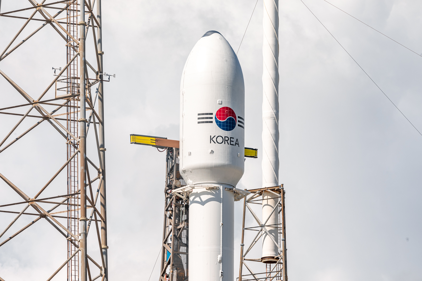 SpaceX sets a turnaround record, flying the same rocket in 51 days