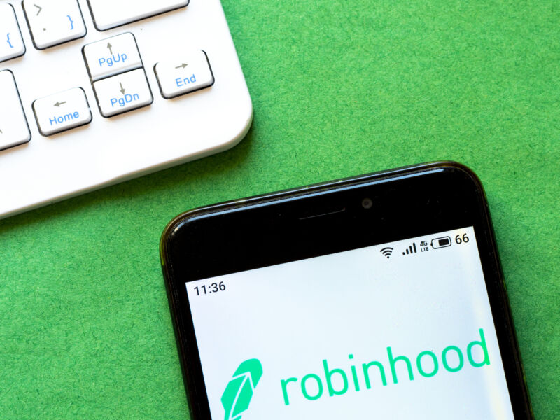 Robinhood condenado a pagar una multa de 70 millones de dólares al regulador estadounidense