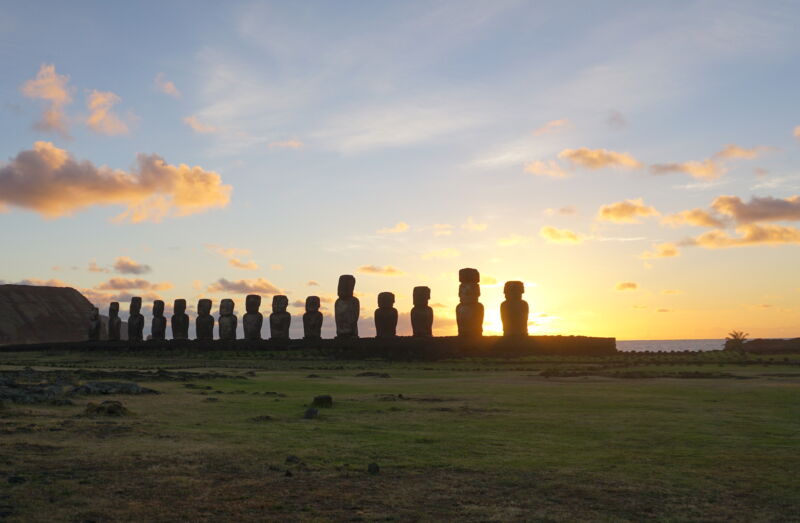 The Tongariki site, built by Polynesians on Rapa Nui. New data suggests that by the time their ancestors arrived on the island, they had already had contact with South America.