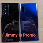 The Note 20 Ultra versus the Note 10+. The phone on the right was already one of the biggest ever, but the Note 20 is taller and wider.