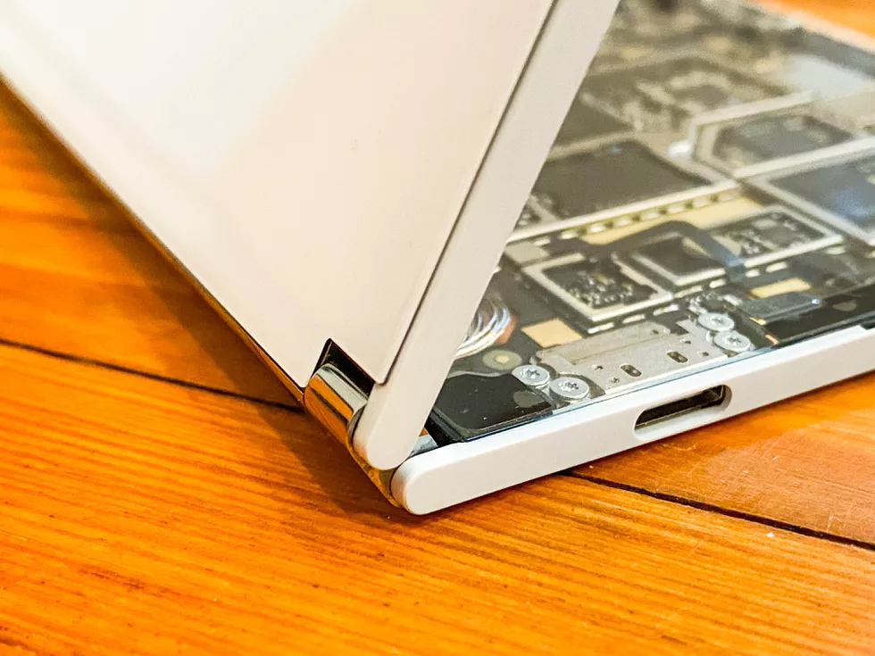 Surface Duo internals show Microsoft's fanatical commitment to