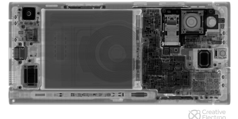 Galaxy Note 20 Ultra teardowns show two different cooling solutions thumbnail