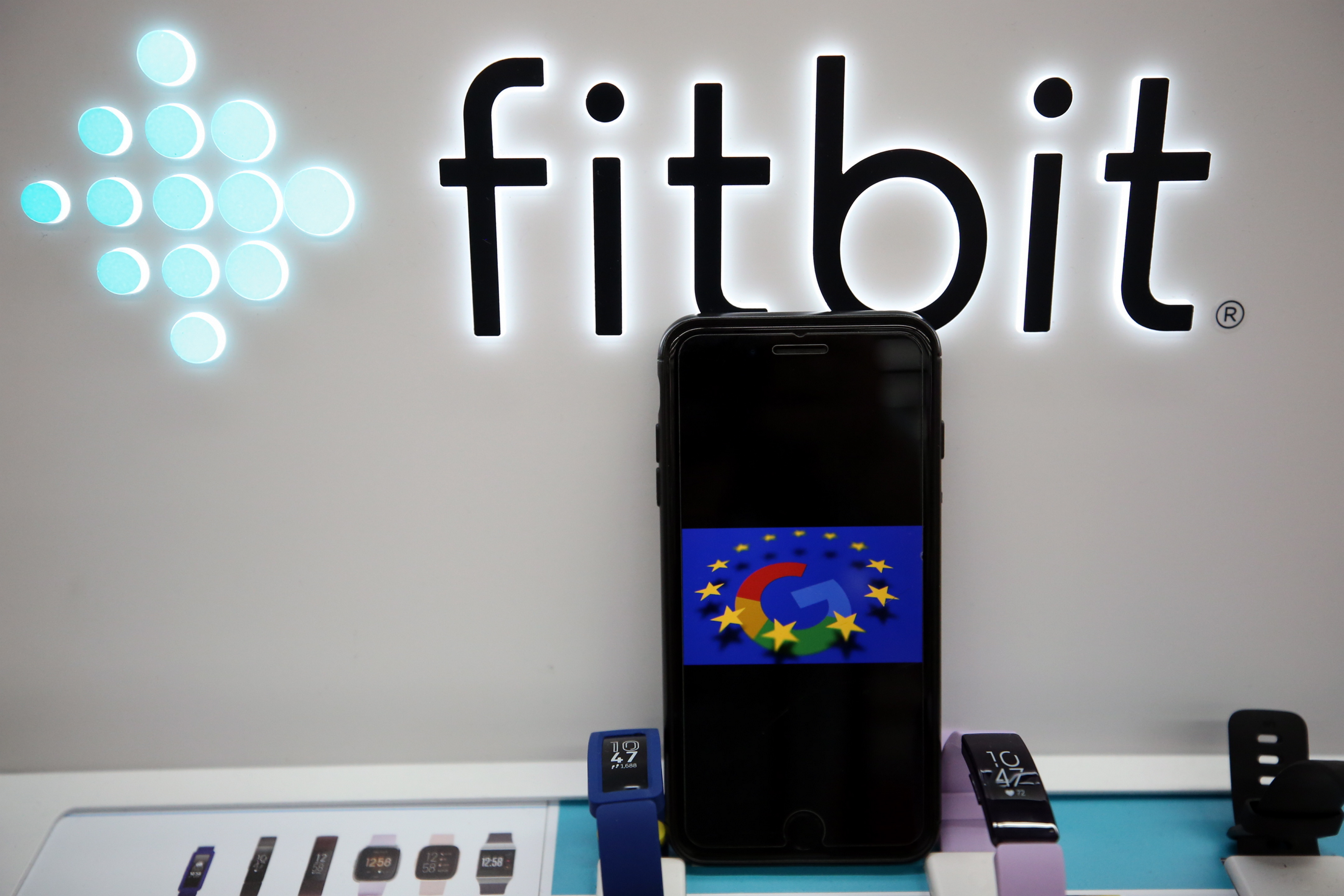 fitbit smartphone