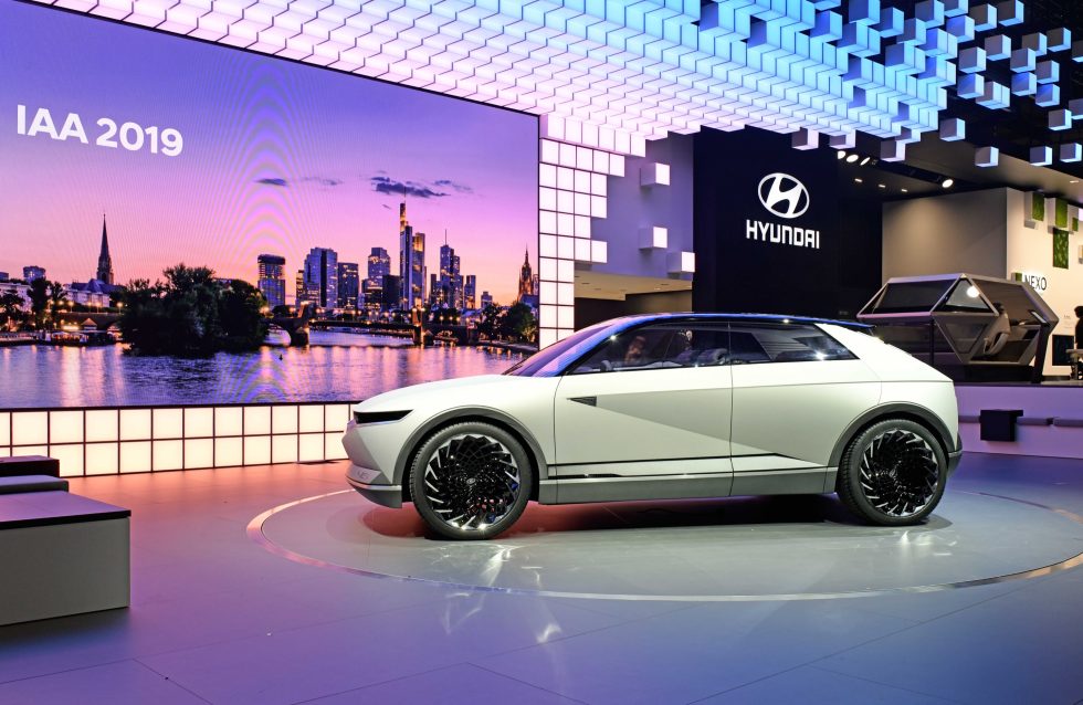 Large-38422-HyundaiMotorUnveils45EVConce