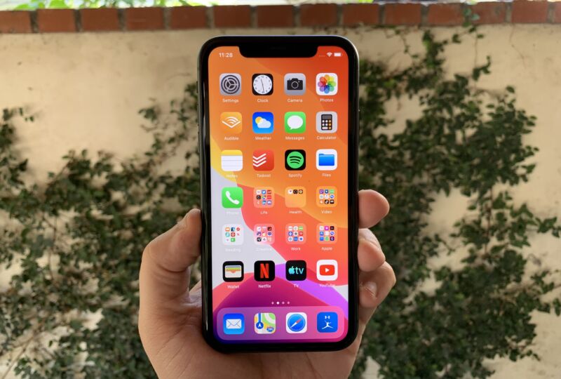 China trade war could push iPhone contractor Foxconn to build in Mexico