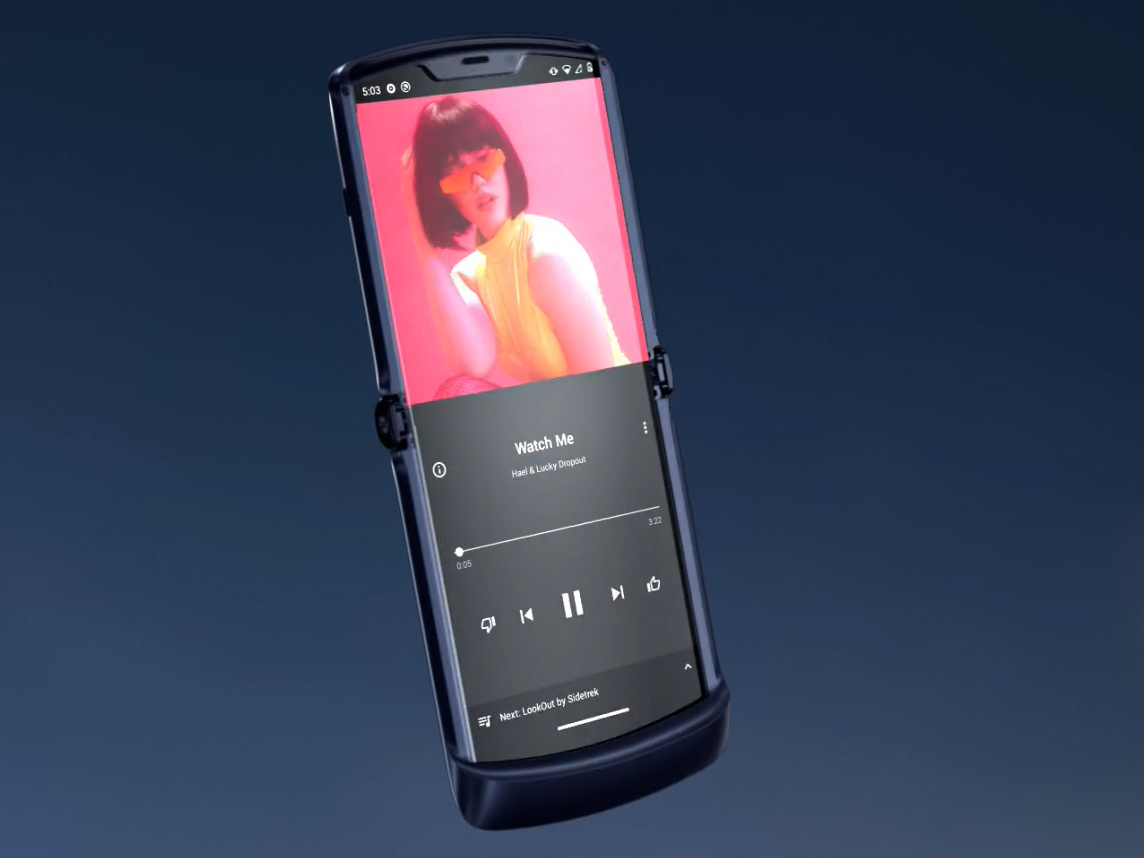 Motorola’s Razr 2 hopes to right the wrongs of the original Razr reboot ...