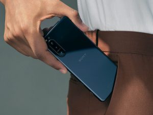 Pictures of the Sony Xperia 5 II.