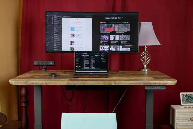 Home Office Setup Guide 45 Must Haves, Home Office Desks For 2 Monitors