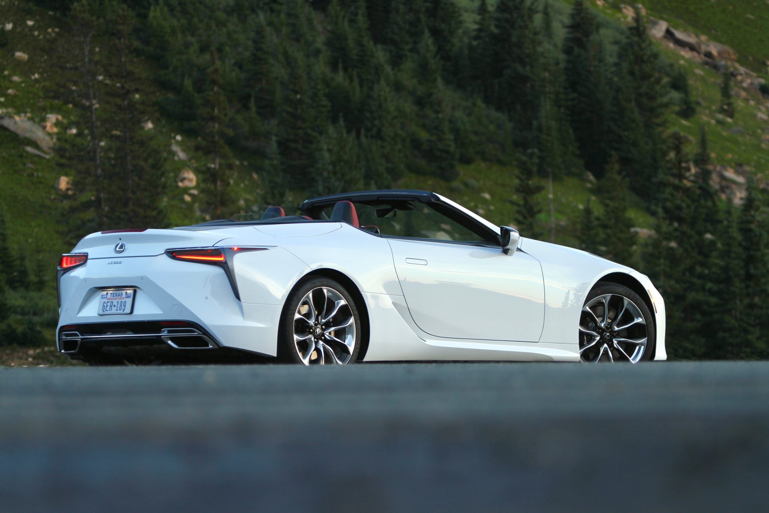レクサス LC500 Convertible The 2021 Lexus LC500 Convertible Is the Coolest Car Nobody
