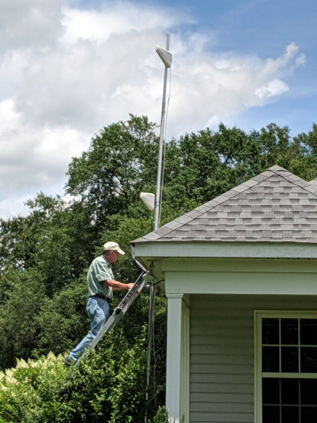 This rural homeowner installed directional antennas on a tall pole to clear the tree line, dramatically improving the 4G Internet connection backing his home Wi-Fi.