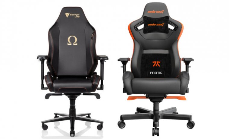 The Secretlab Omega (left) made a better first impression, but Anda Fnatic (right) won me over in the end.