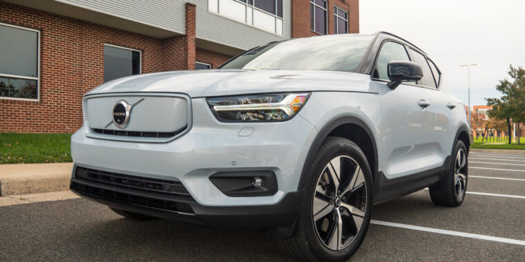 The electric Volvo XC40 Recharge: First-drive impressions | Ars Technica