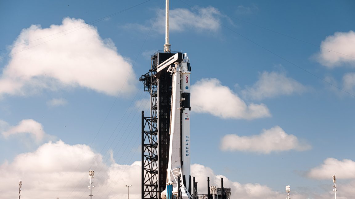 Image of a Falcon 9 rocket and Crew Dragon spacecraft.