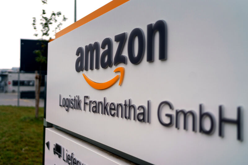 Amazon agrees to deal...
</p>
		                </div>
		              </div>
		            </div>
		          </div></div><div class=