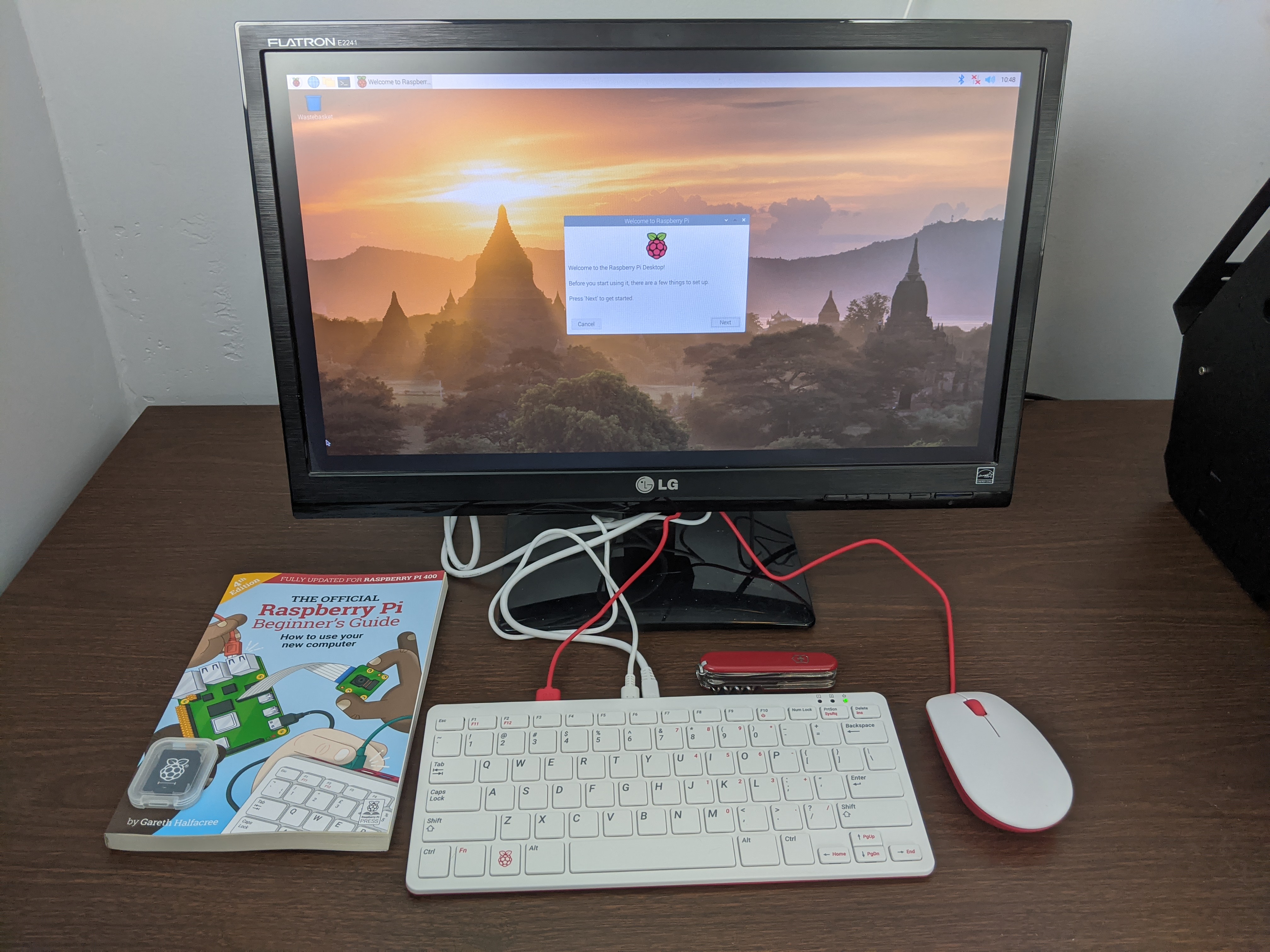 Meet the Raspberry Pi 400, a $70 Linux PC Hiding Inside a Keyboard