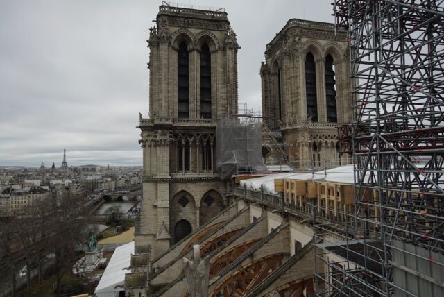 Minister Affectionate superstition Saving Notre Dame chronicles effort to rebuild France's famous cathedral |  Ars Technica