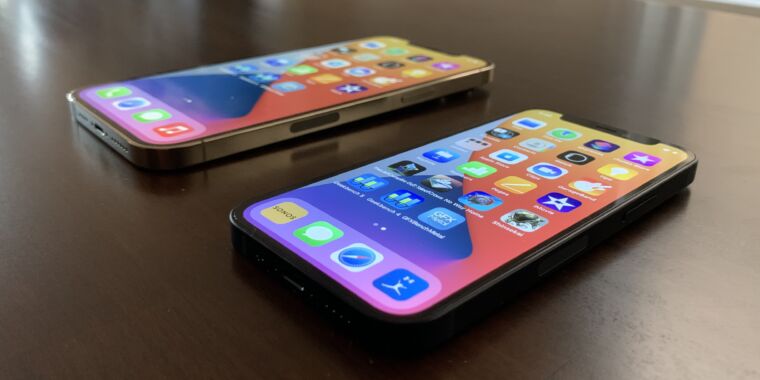 Iphone 12 Mini Iphone 12 Pro Max Hands On How They Compare With The 12 And 12 Pro Ars Technica