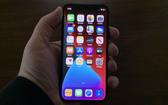 Iphone 12 Mini Iphone 12 Pro Max Hands On How They Compare With The 12 And 12 Pro Ars Technica