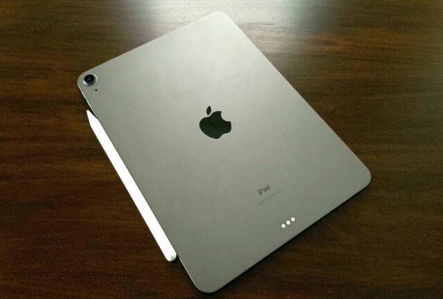 Apple的2020 iPad Air。