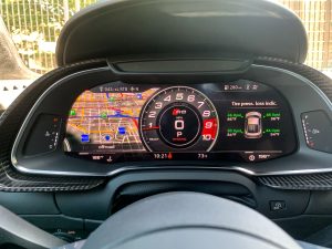 The main instrument display of an Audi R8