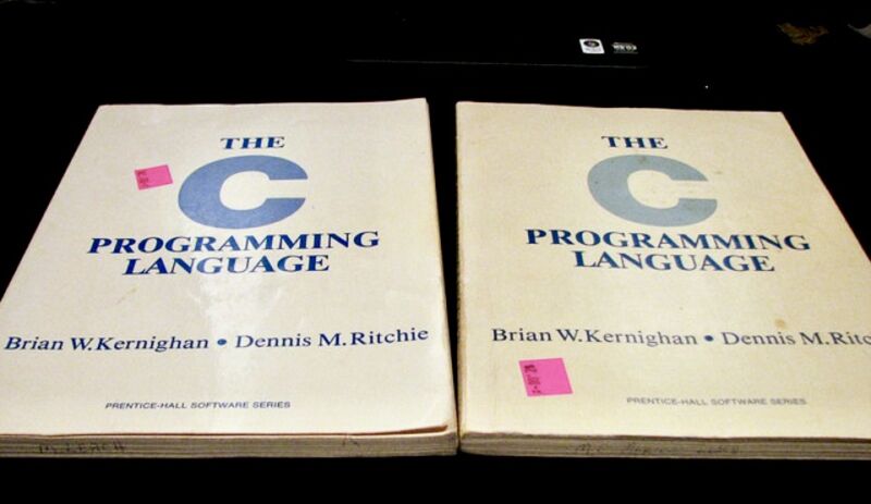 What is C programming Language ? Use of C programming language. - Discover  the Best Tech News and Programming Insights